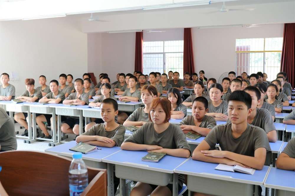 青少年厌学，不和家长沟通怎么办(图2)