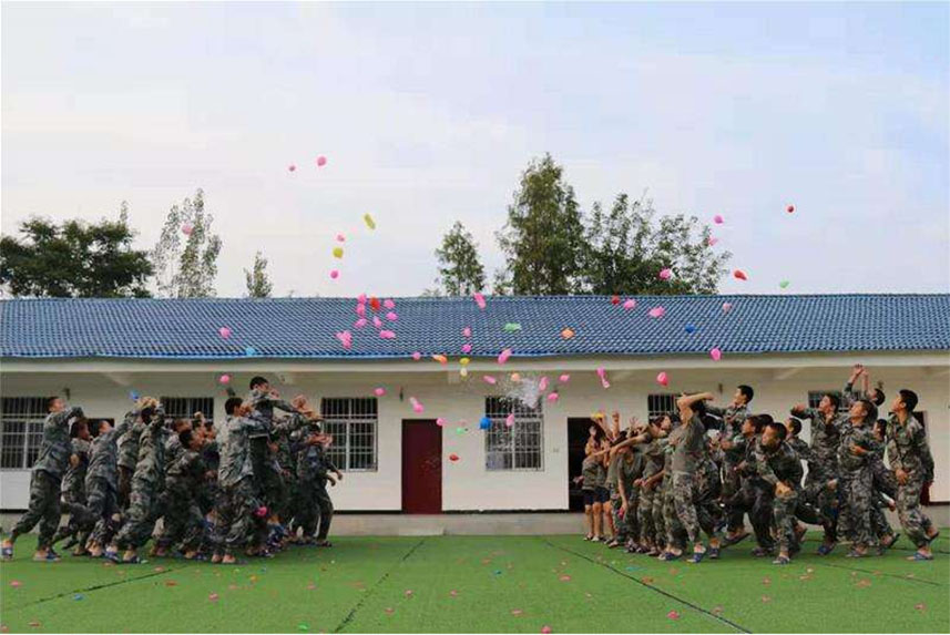 孩子叛逆期学校
